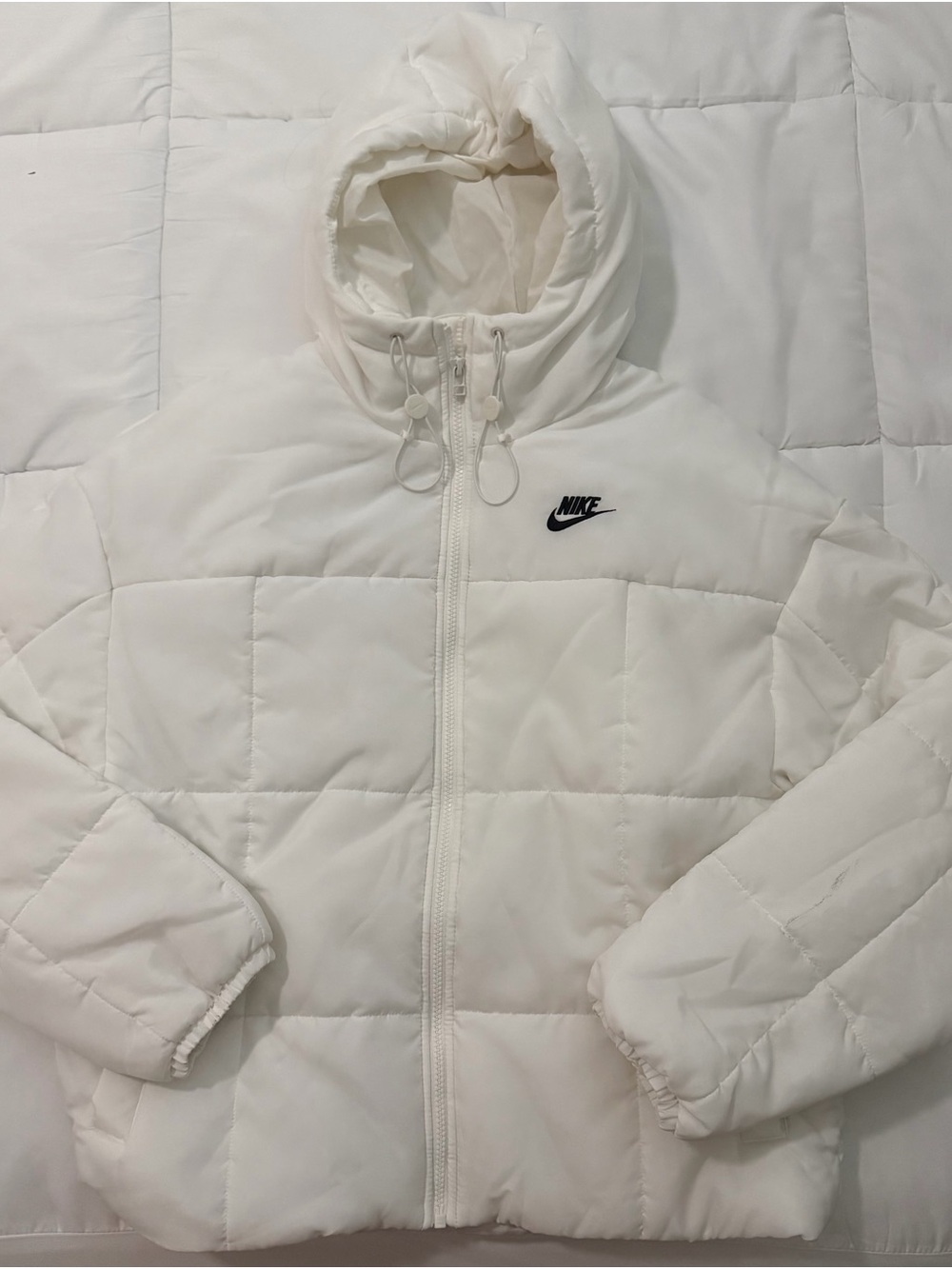 Nike Women's Sportswear Essential Therma-FIT Classic Puffer Jacket - Size S